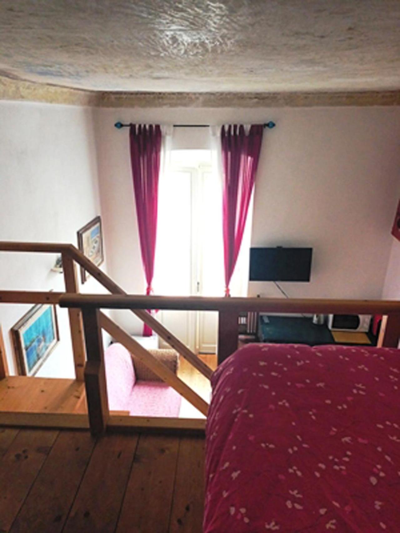 B&B Le Finestre Su Via Cavour 萨萨里 客房 照片