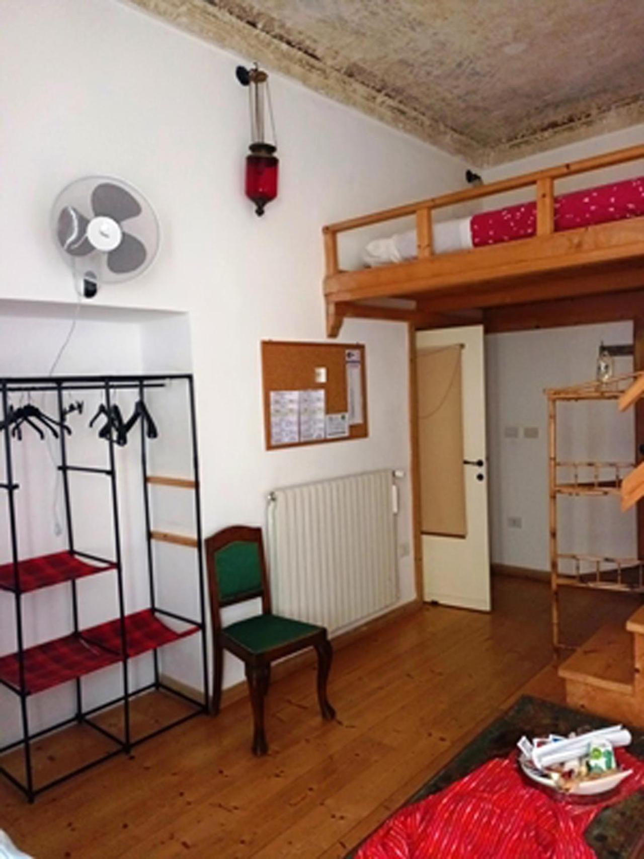 B&B Le Finestre Su Via Cavour 萨萨里 客房 照片