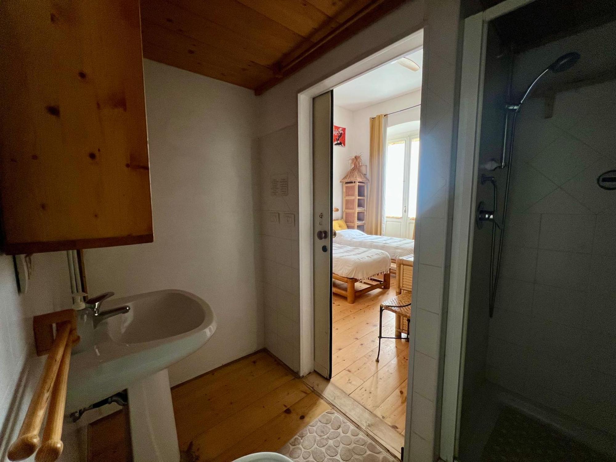 B&B Le Finestre Su Via Cavour 萨萨里 客房 照片