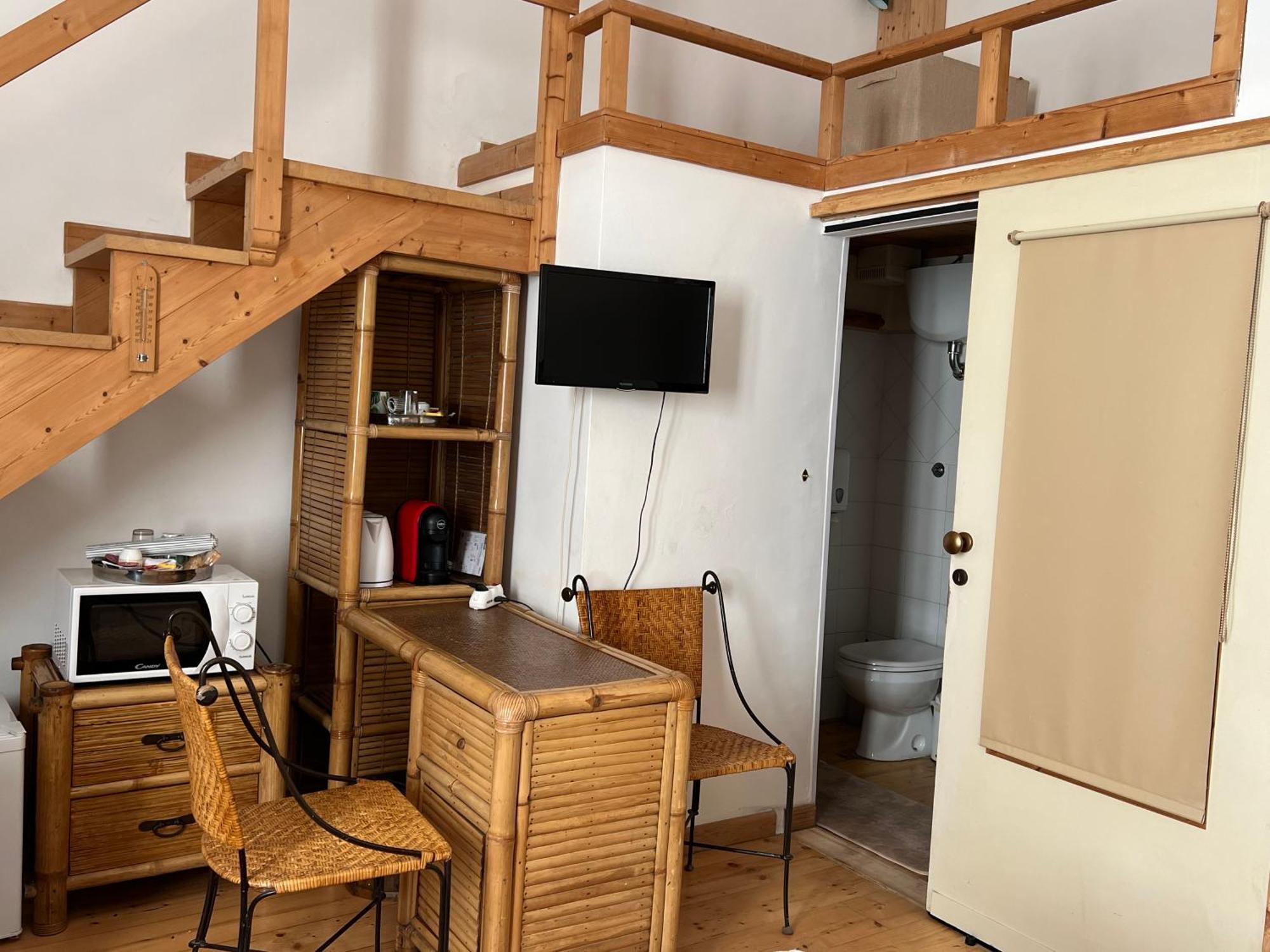 B&B Le Finestre Su Via Cavour 萨萨里 客房 照片