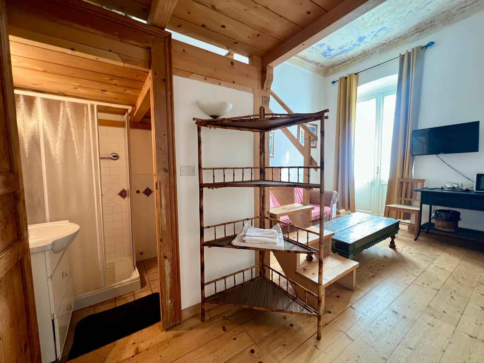 B&B Le Finestre Su Via Cavour 萨萨里 客房 照片
